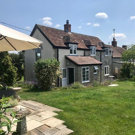 Charming Modernized Country Cottage Near Mere, Wiltshire Mere  Exterior photo