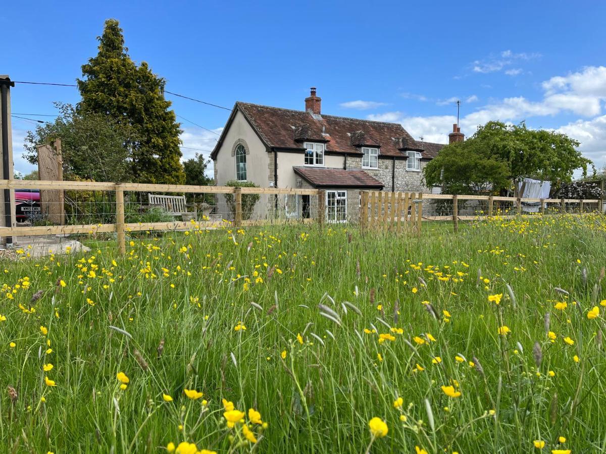 Charming Modernized Country Cottage Near Mere, Wiltshire Mere  Exterior photo