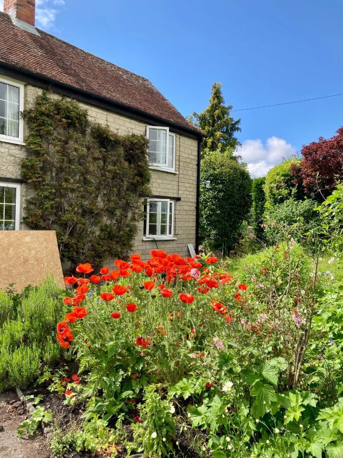 Charming Modernized Country Cottage Near Mere, Wiltshire Mere  Exterior photo