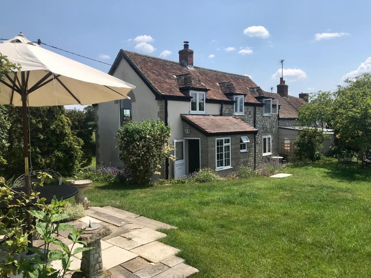 Charming Modernized Country Cottage Near Mere, Wiltshire Mere  Exterior photo