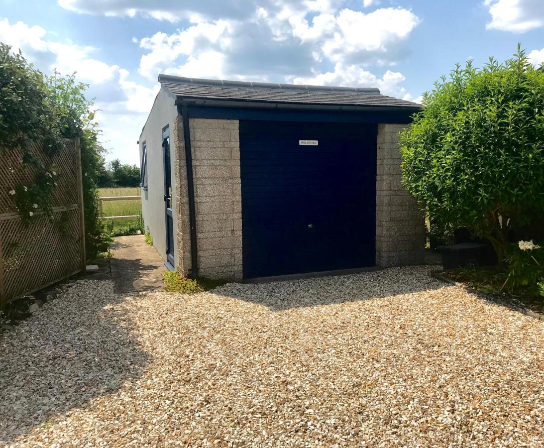 Charming Modernized Country Cottage Near Mere, Wiltshire Mere  Exterior photo